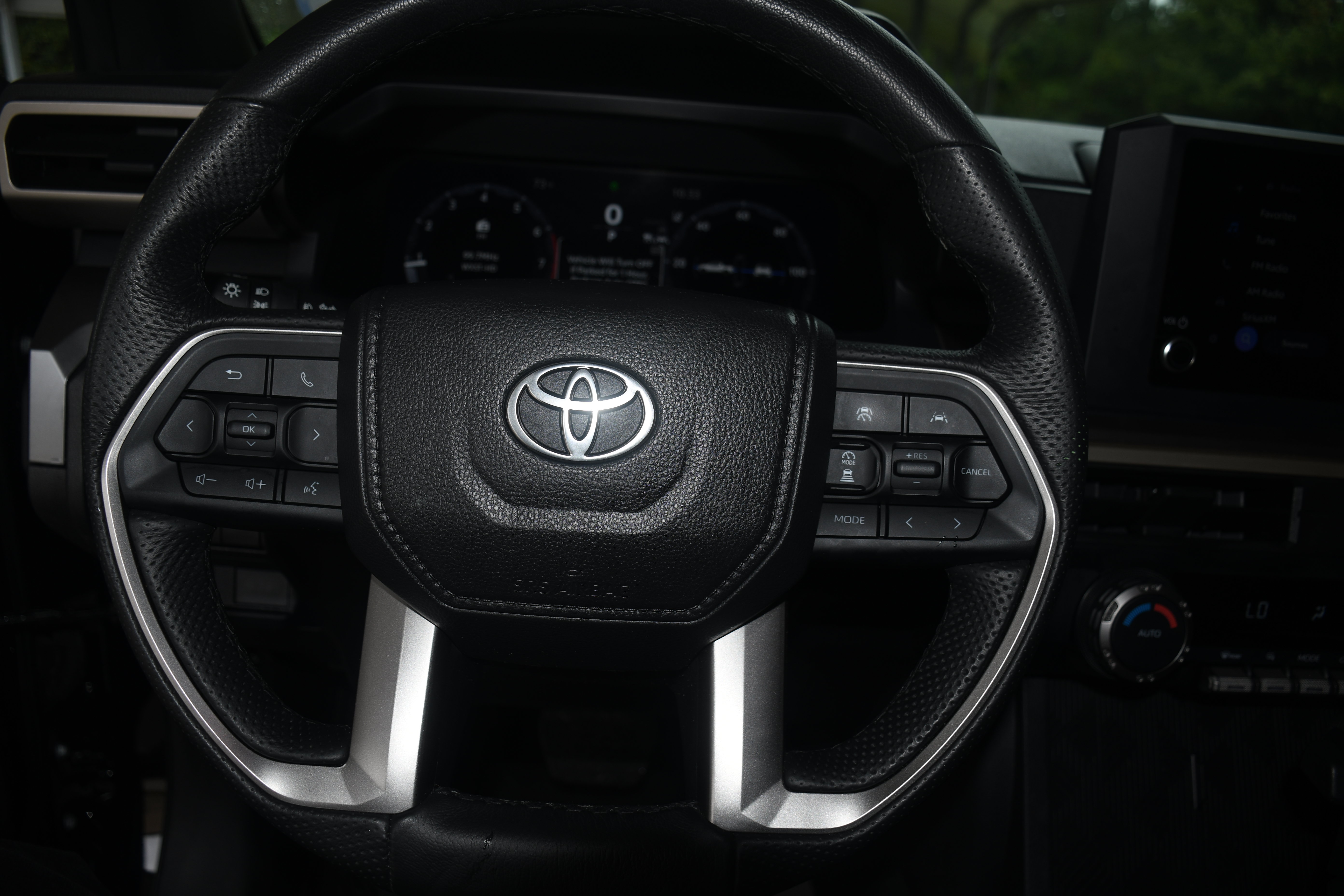 Used 2025 Toyota Tacoma TRD Off-Road AWD/4WD image 12