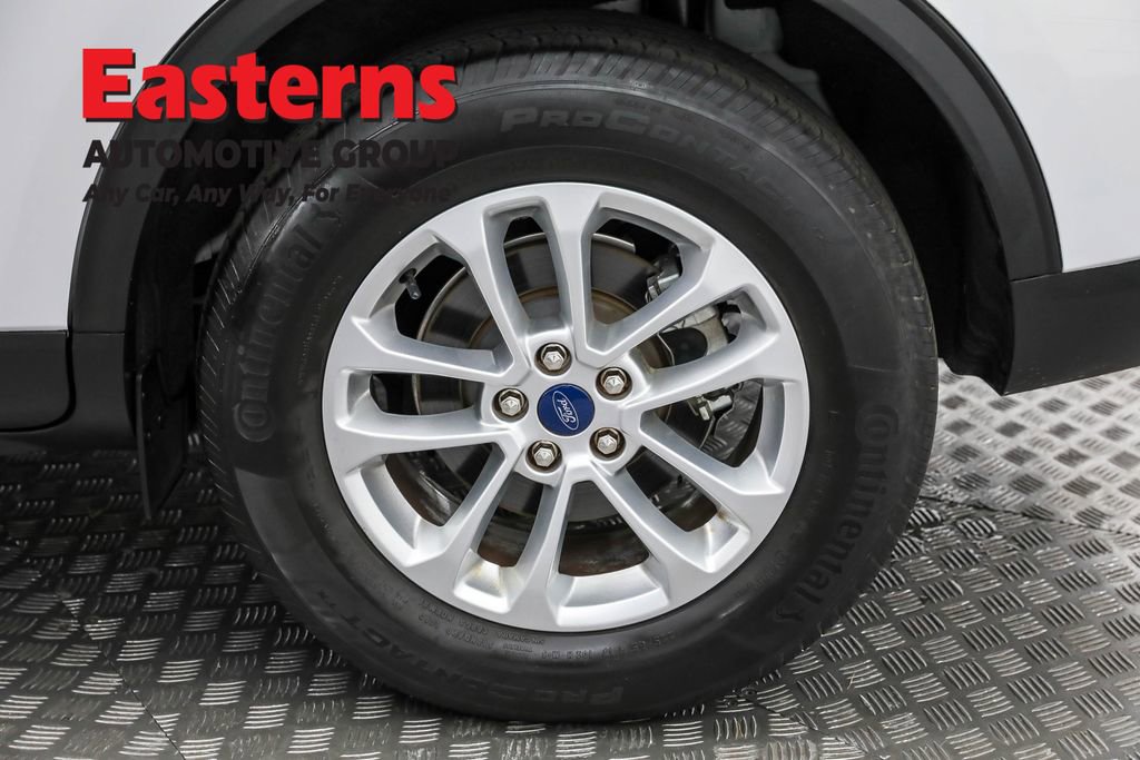 Used 2022 Ford Escape SE w/ Cold Weather Package image 32