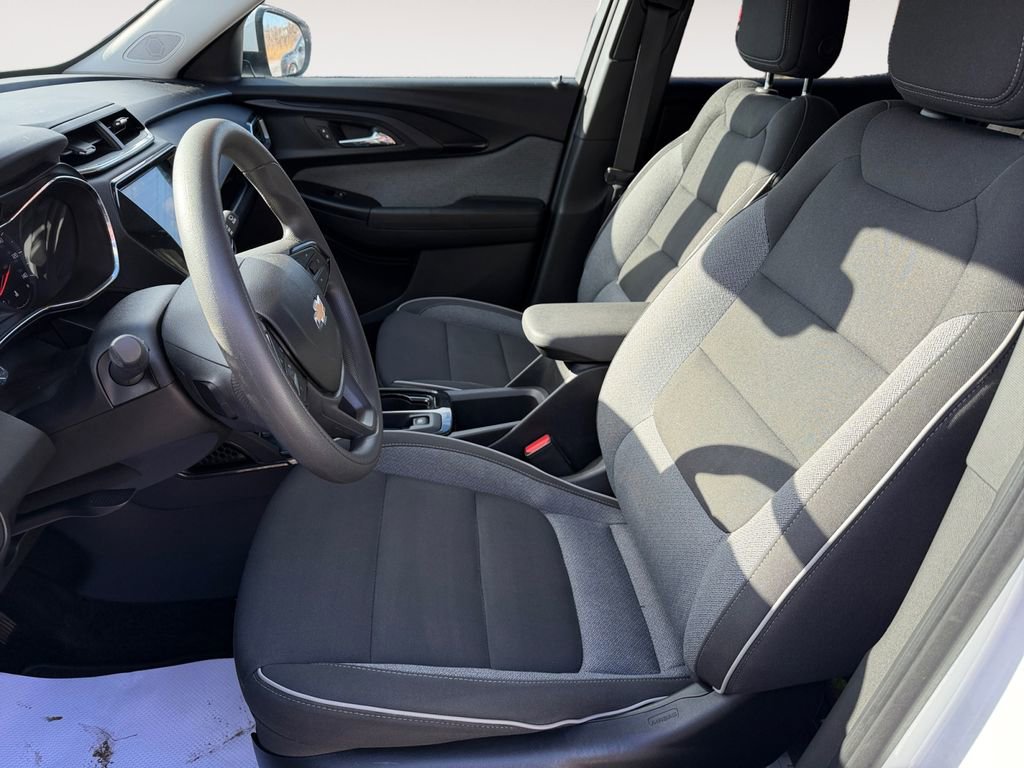 Used 2023 Chevrolet TrailBlazer LT w/ Convenience Package image 13