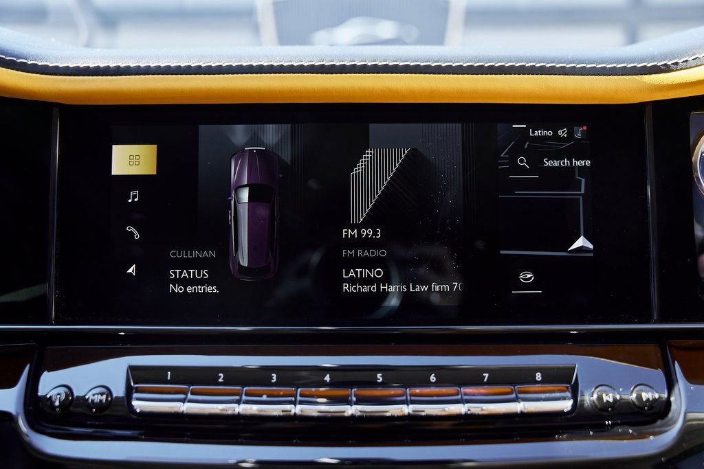Used 2025 Rolls-Royce Cullinan AWD/4WD image 75
