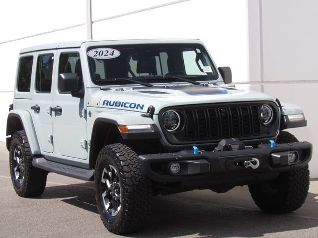 Used 2024 Jeep Wrangler Unlimited Rubicon 4xe AWD/4WD image 2