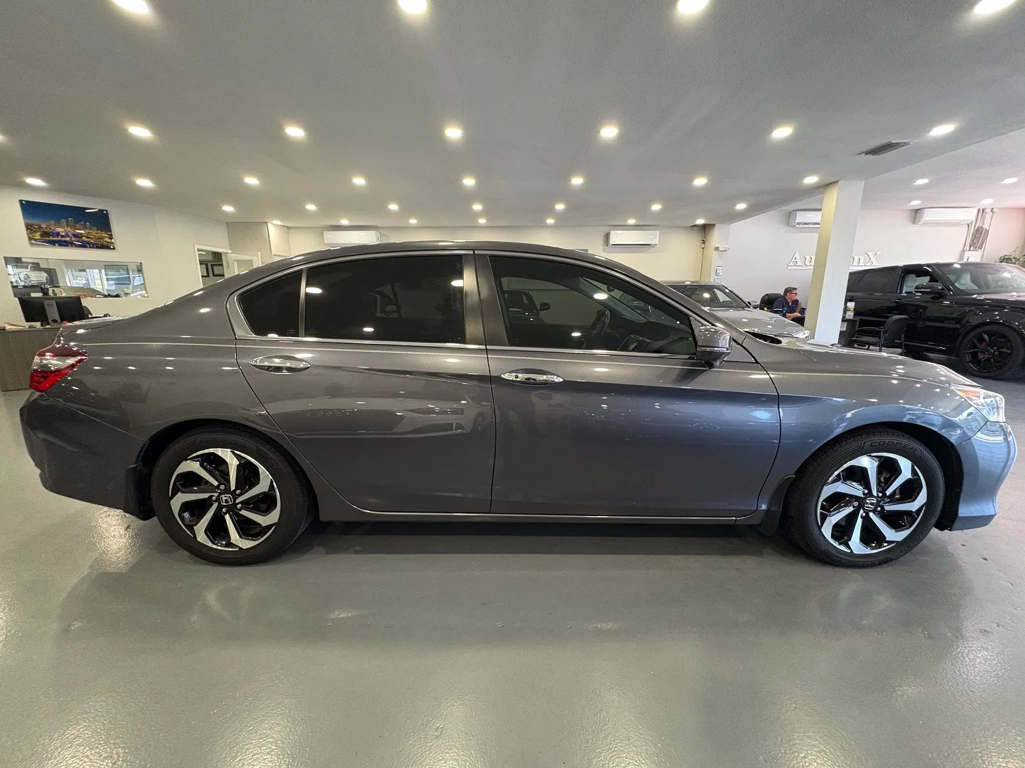 Used 2016 Honda Accord EX-L image 8