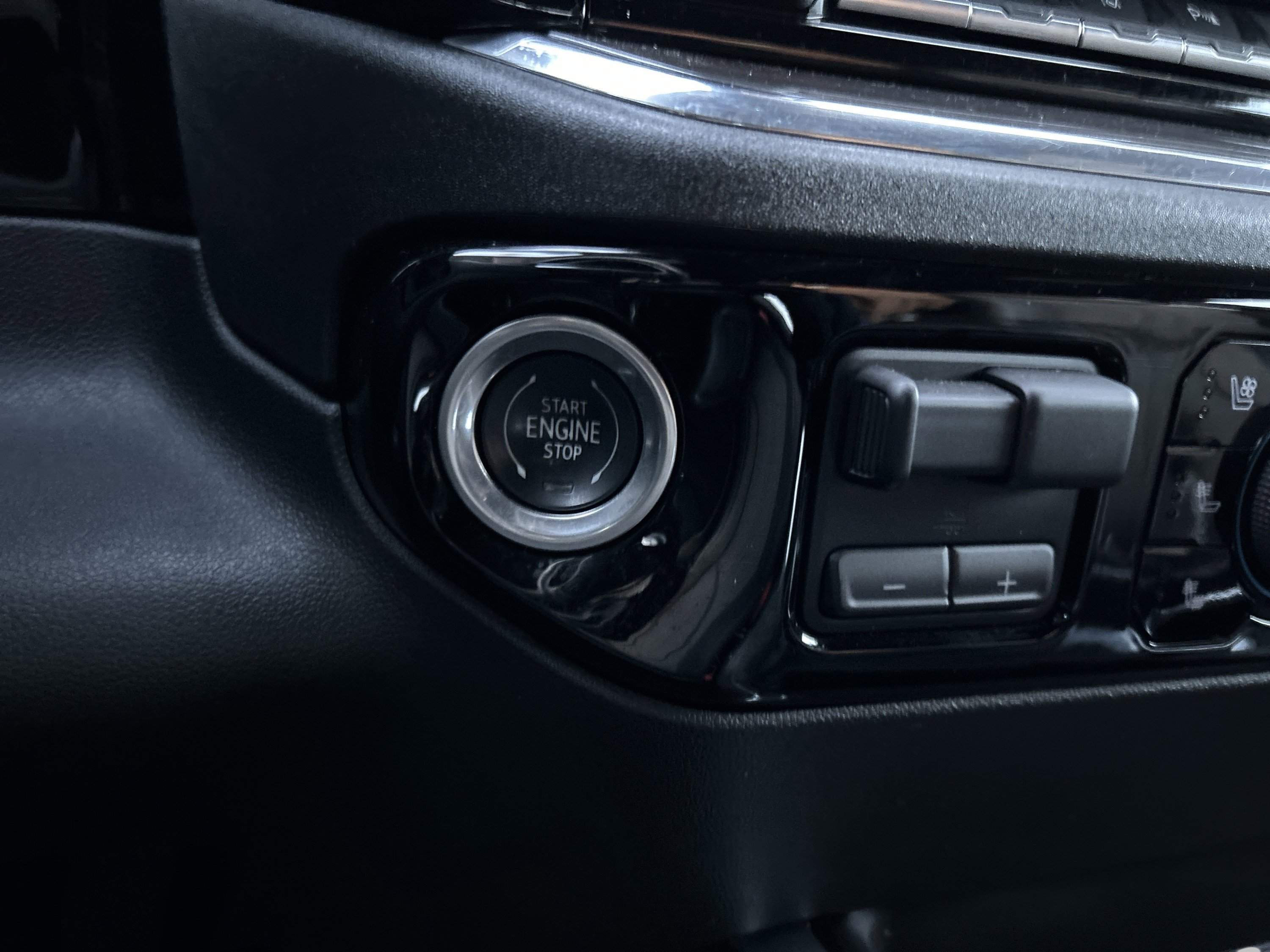 Used 2024 Chevrolet Silverado 2500 High Country w/ Technology Package image 21