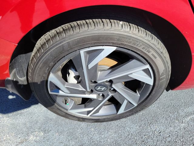 Used 2025 Hyundai Elantra Sport image 7