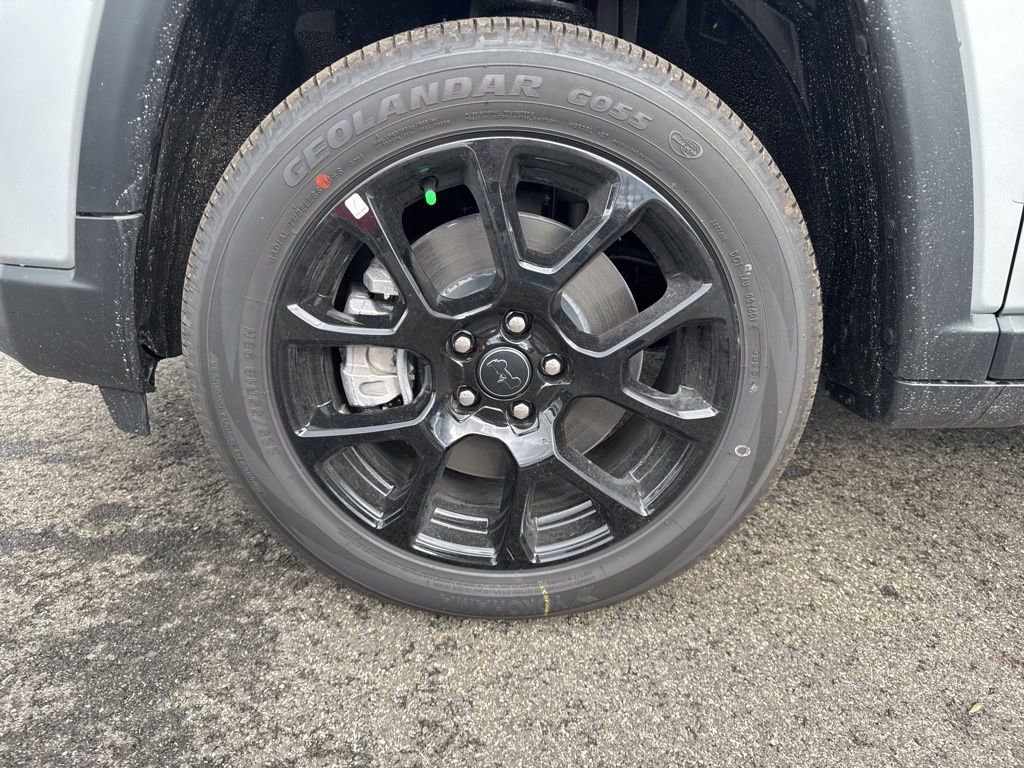 New 2026 Jeep Compass Latitude AWD/4WD image 11