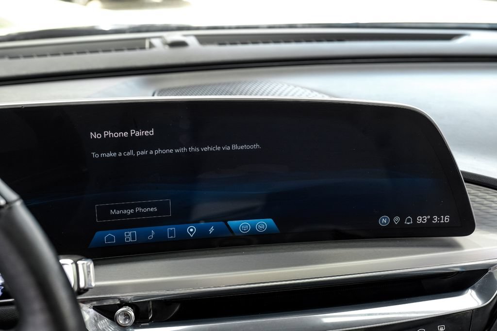 Used 2023 Cadillac Lyriq AWD image 31