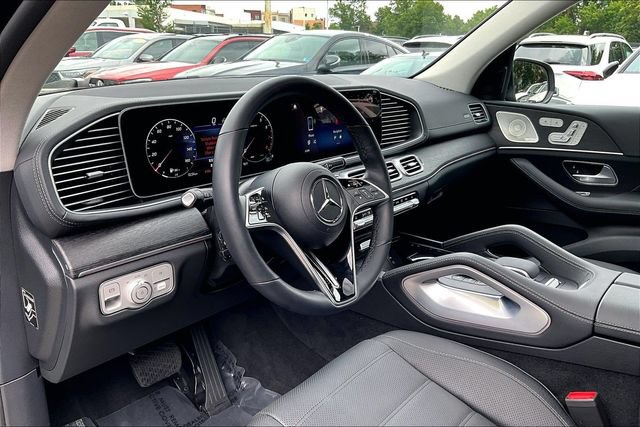 Used 2026 Mercedes-Benz GLS 450 4MATIC image 14