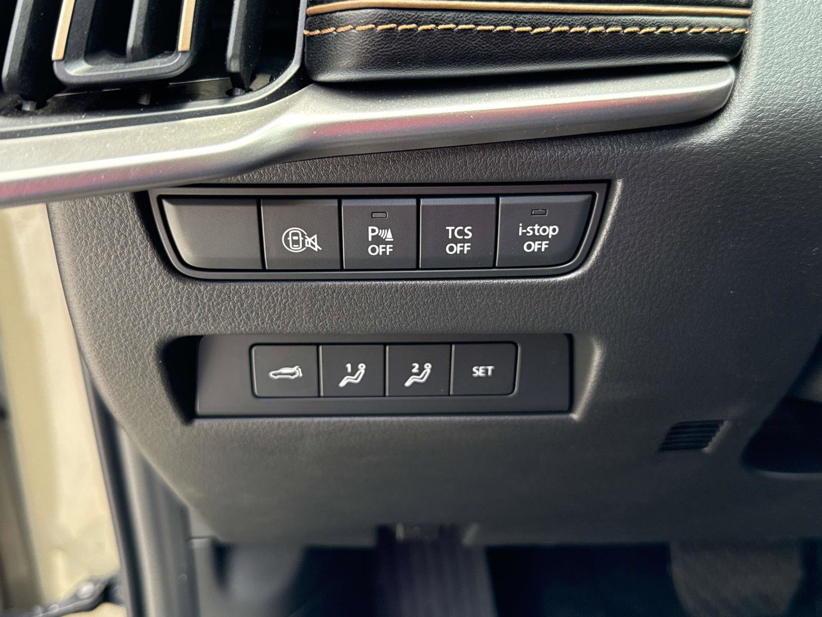 Certified 2025 MAZDA CX-70 3.3 Turbo S w/ Premium Package image 24