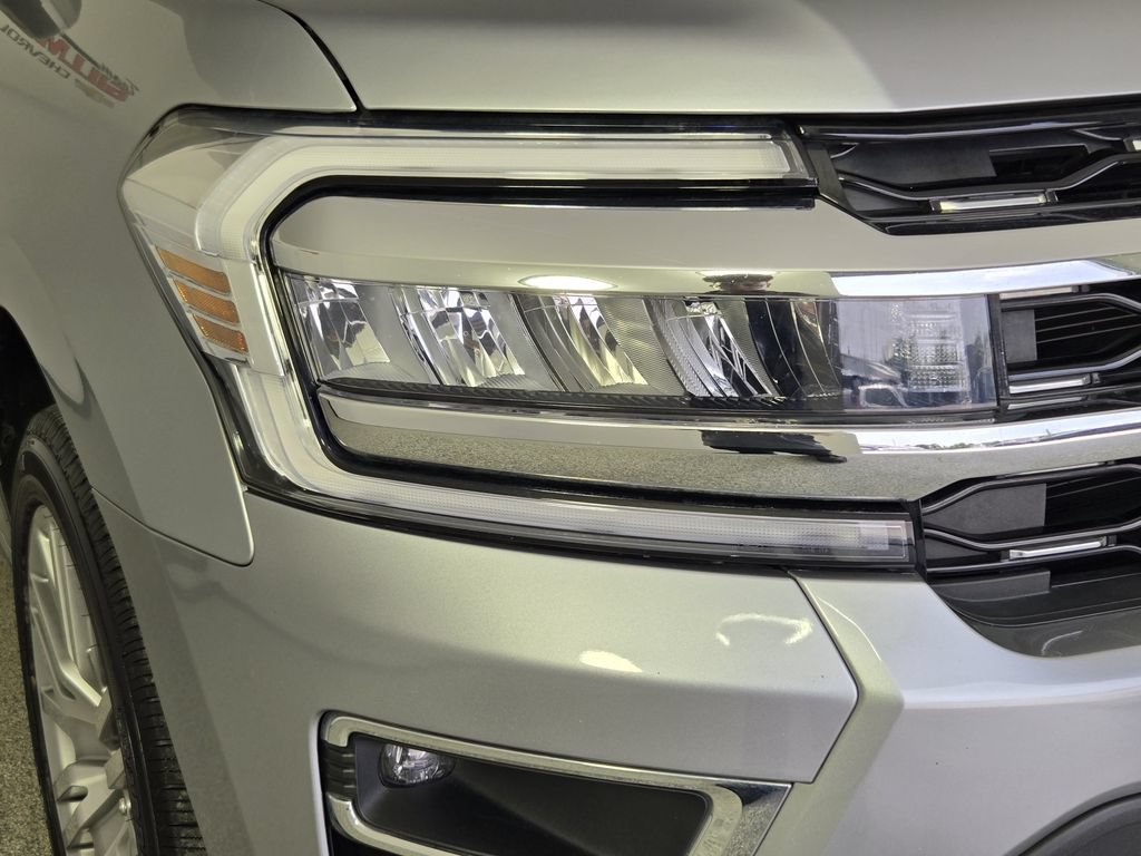 Used 2023 Ford Expedition Max Limited RWD image 9
