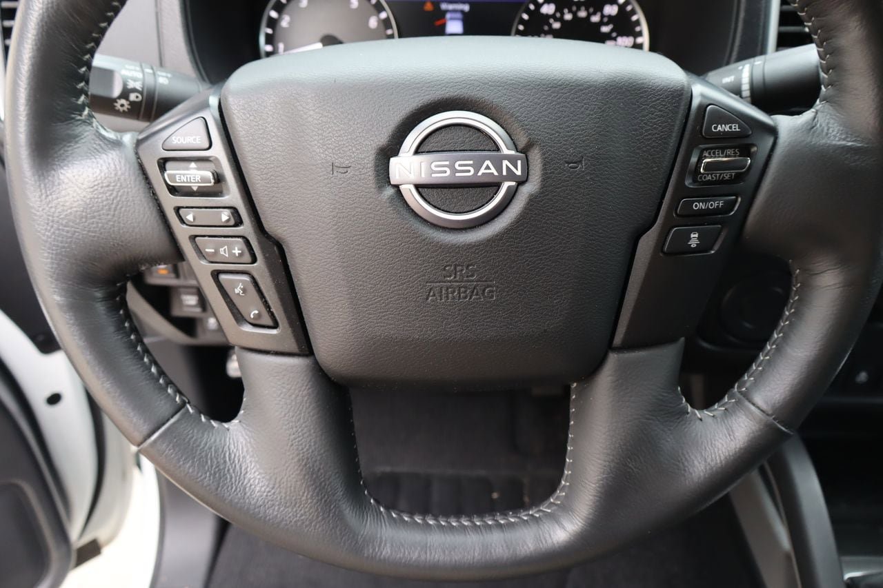 Used 2024 Nissan Frontier SV w/ SV Convenience Package RWD image 11