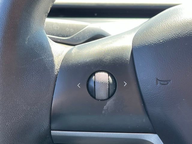 Used 2023 Tesla Model 3 Standard Range image 10