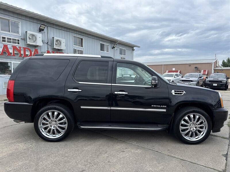 Used 2011 Cadillac Escalade AWD w/ Touring Package image 9