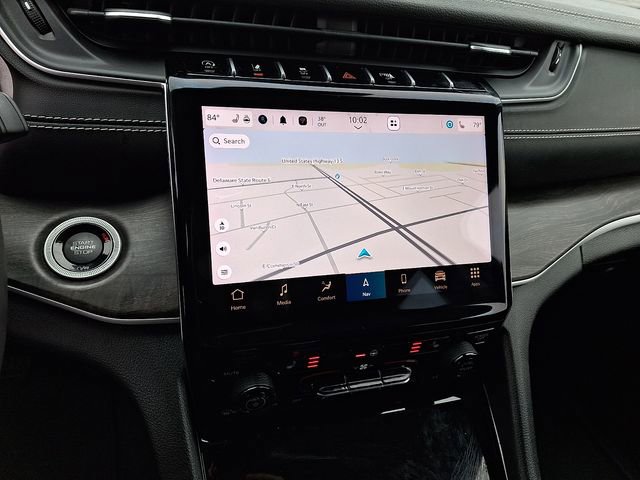 Used 2023 Jeep Grand Cherokee Limited image 16