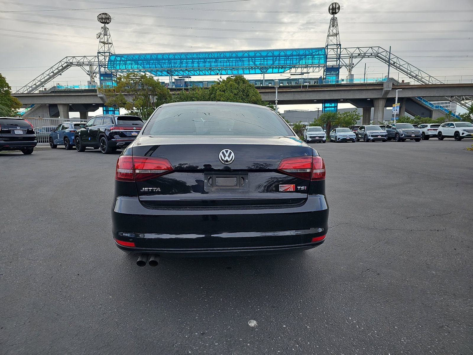 Used 2017 Volkswagen Jetta S image 6