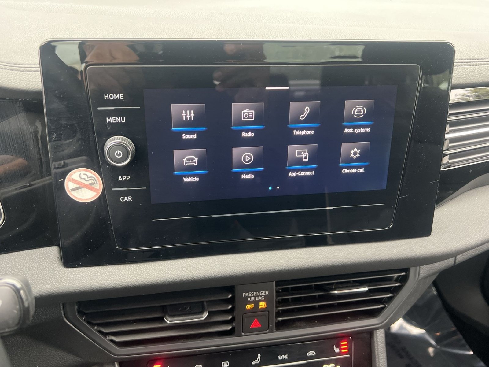 Used 2025 Volkswagen Jetta Sport FWD image 17