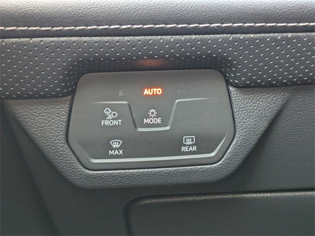 Certified 2024 Volkswagen Atlas SEL image 29