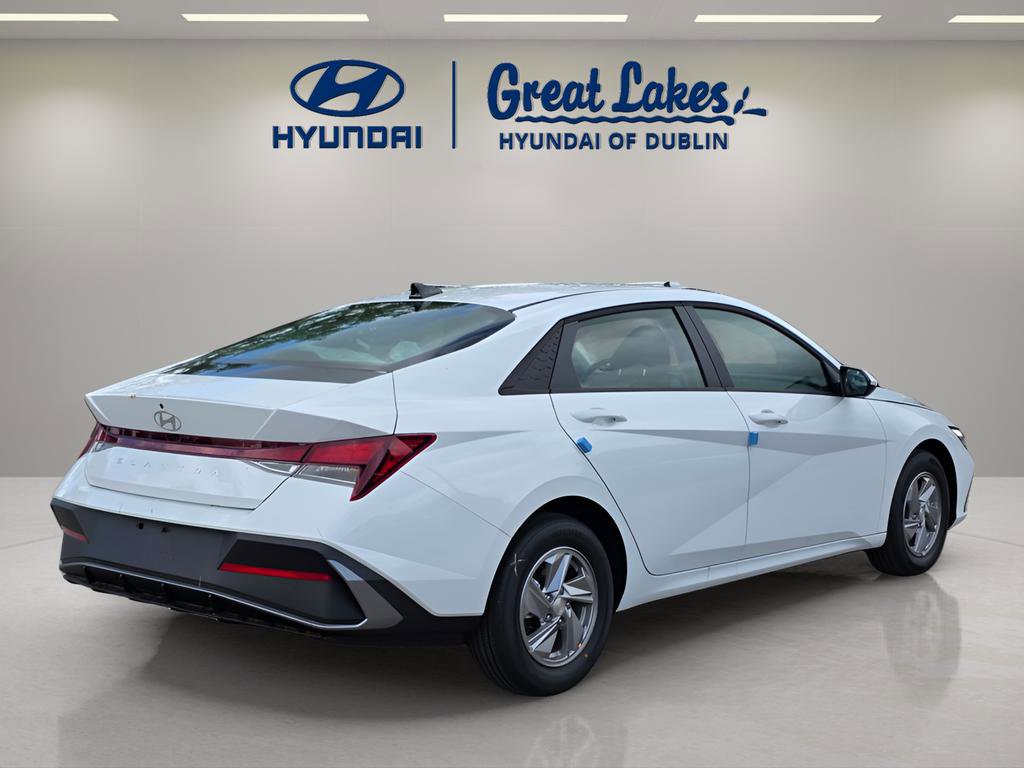New 2026 Hyundai Elantra SE FWD image 5