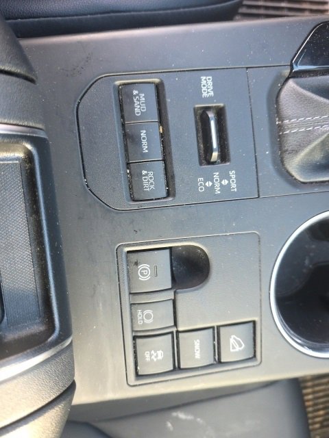 Used 2024 Toyota Highlander XLE image 21