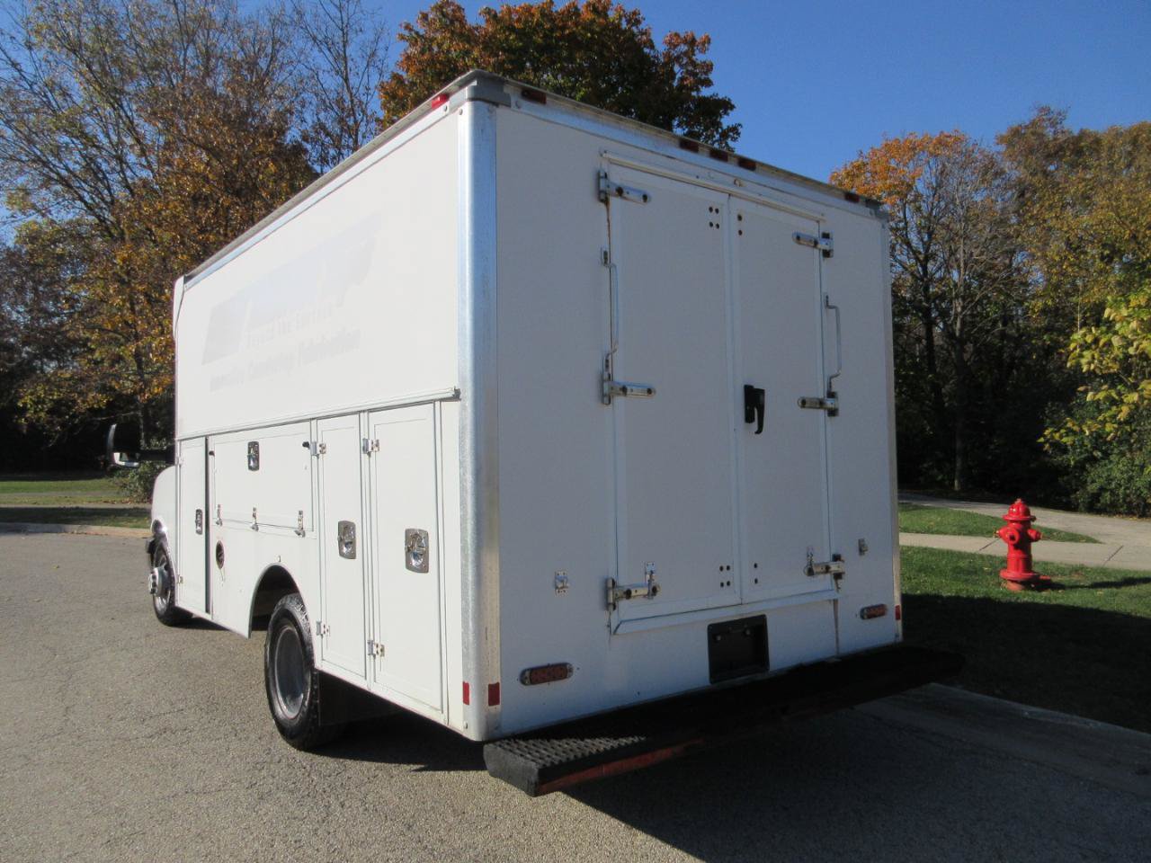 Used 2016 Chevrolet Express 3500 RWD image 23