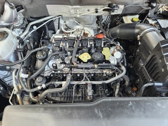 Used 2024 Volkswagen Atlas Cross Sport SE image 32