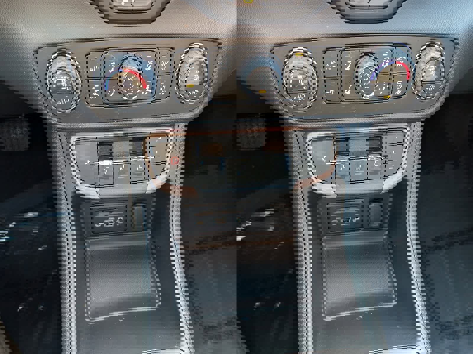 Certified 2023 GMC Terrain AT4 w/ Infotainment Package II image 25