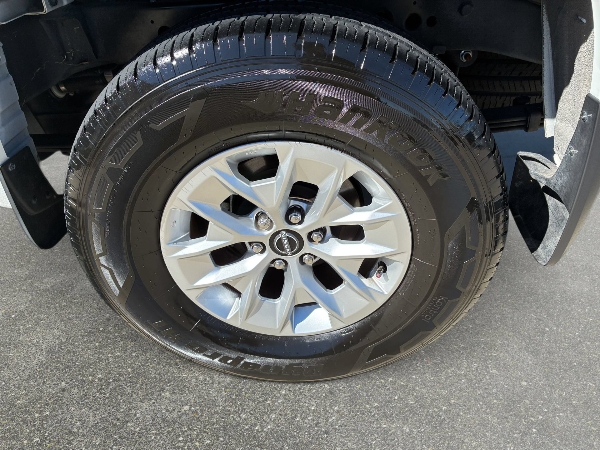 Used 2024 Nissan Frontier SV w/ Technology Package AWD/4WD image 31