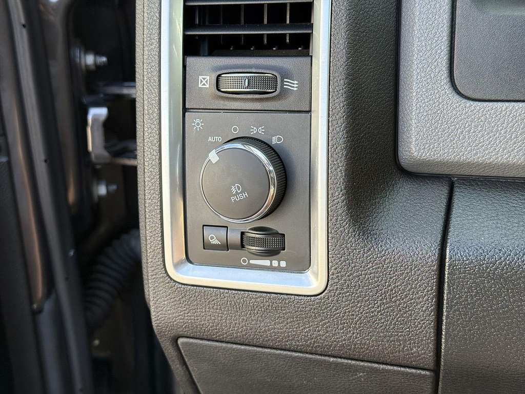 Used 2018 RAM 1500 Big Horn RWD image 17