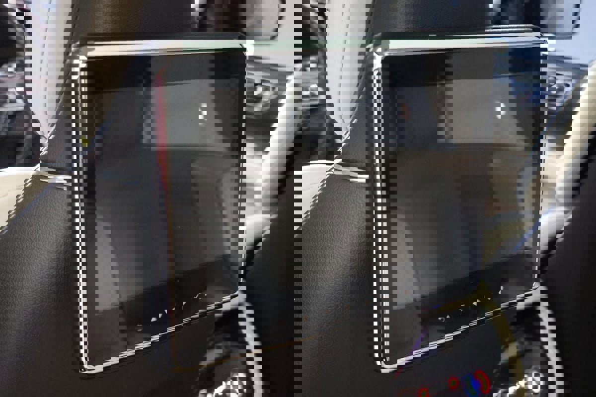 Used 2020 Lincoln Navigator L Black Label w/ Cargo Convenience Package image 34