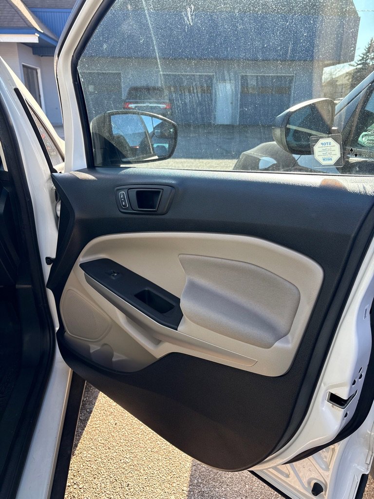Used 2021 Ford EcoSport S AWD/4WD image 15