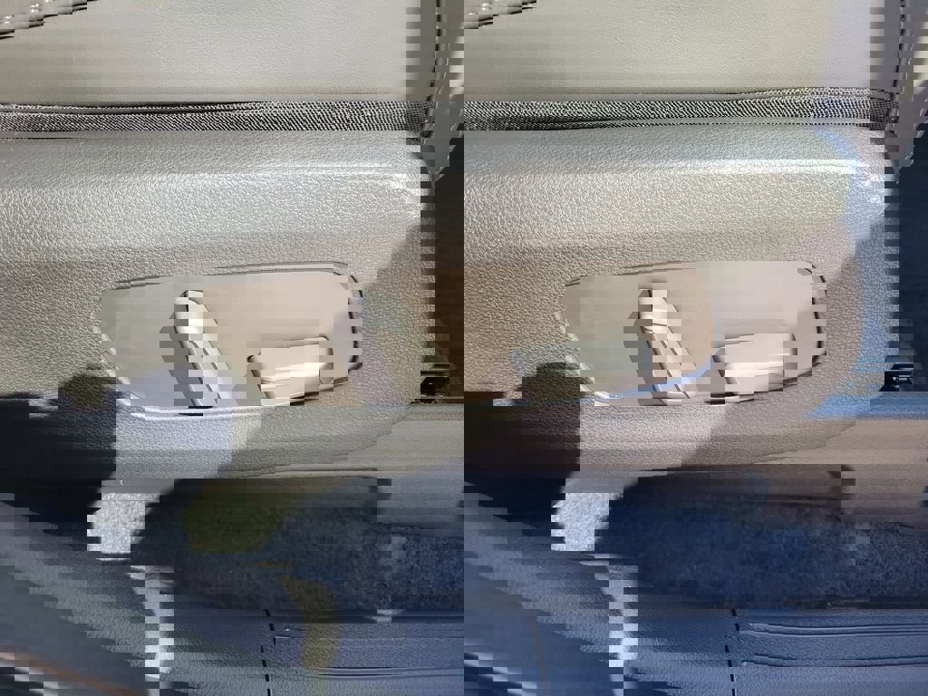 New 2026 Kia Carnival SX image 9