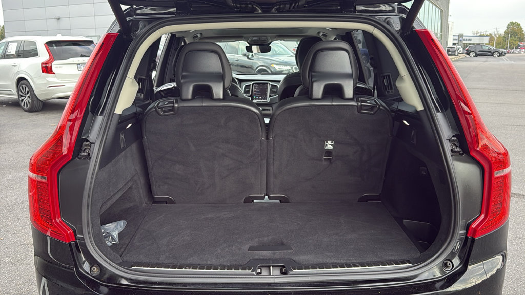 Used 2024 Volvo XC90 T8 Ultimate AWD/4WD image 30