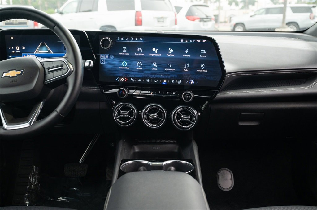 Used 2024 Chevrolet Blazer EV LT image 29