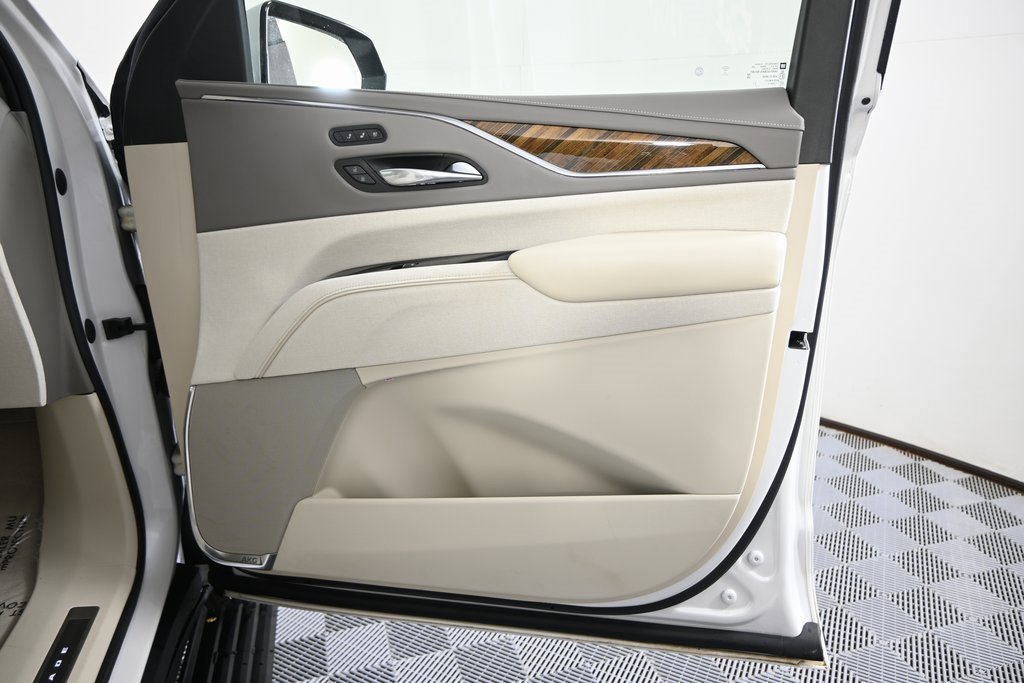 Used 2022 Cadillac Escalade Sport Platinum image 12