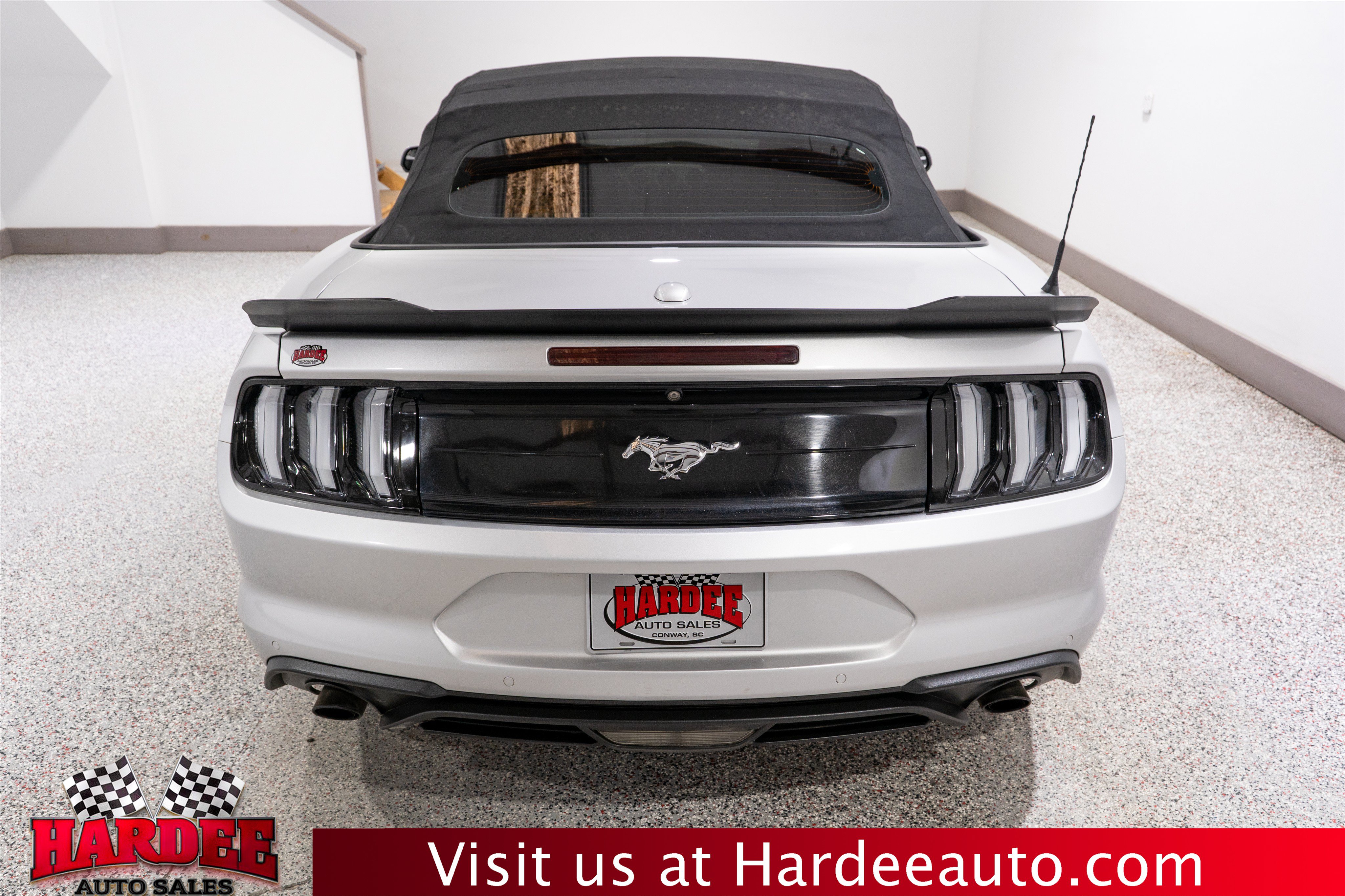 Used 2019 Ford Mustang Premium RWD image 7