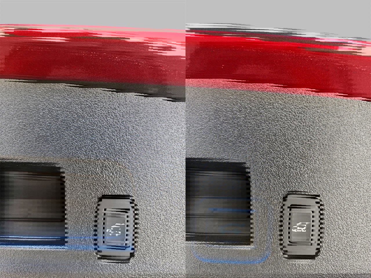 Certified 2024 Chevrolet Traverse RS w/ LPO, Floor Liner Package image 14