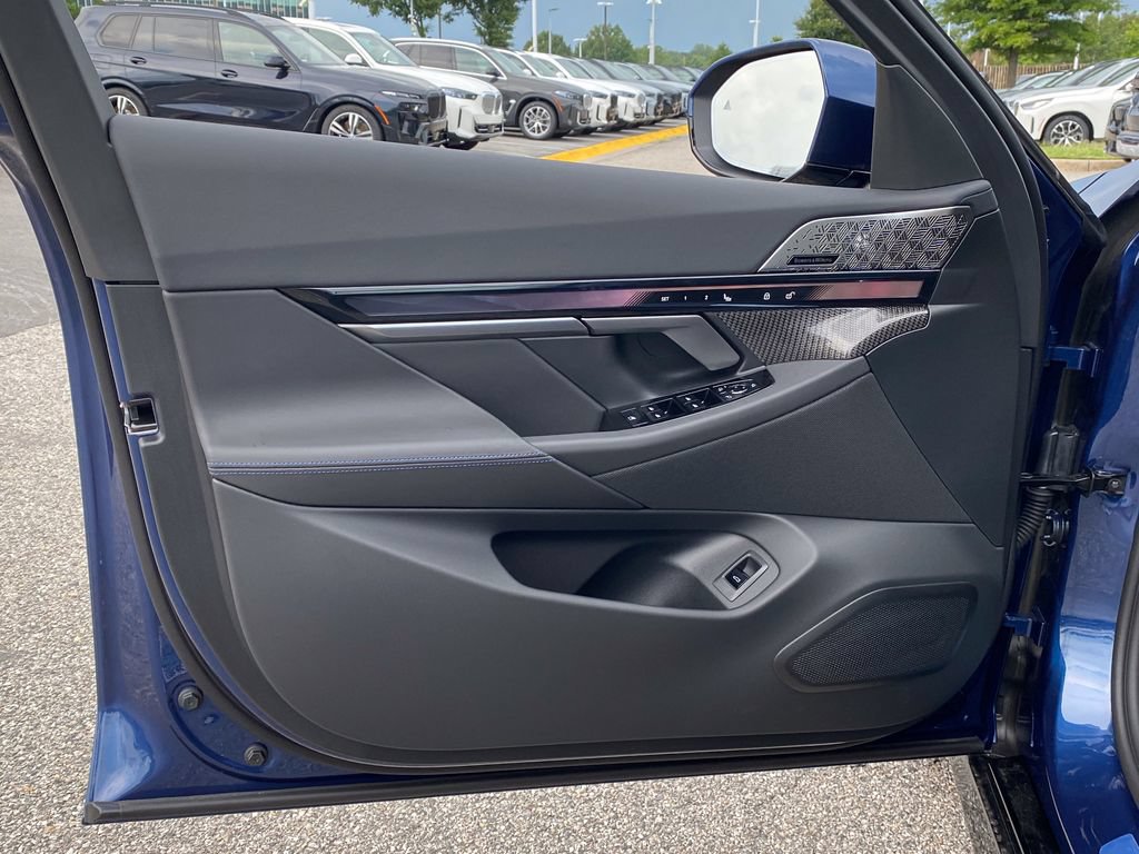 New 2027 BMW 530i xDrive w/ M Sport Package AWD/4WD image 10