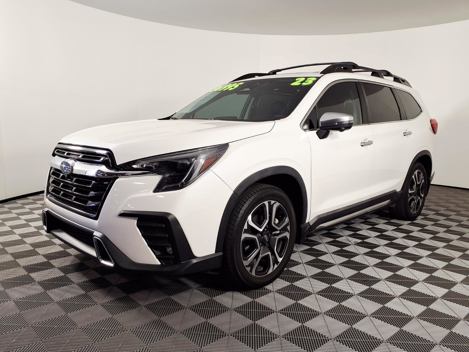 Used 2023 Subaru Ascent Touring AWD/4WD image 1