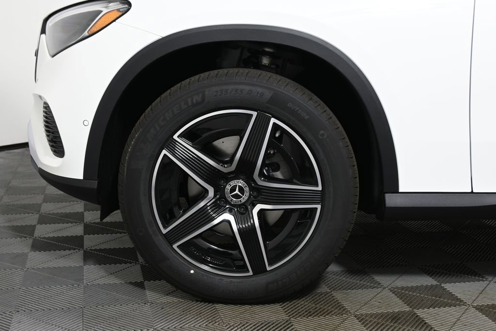 Used 2026 Mercedes-Benz GLC 300 4MATIC image 11