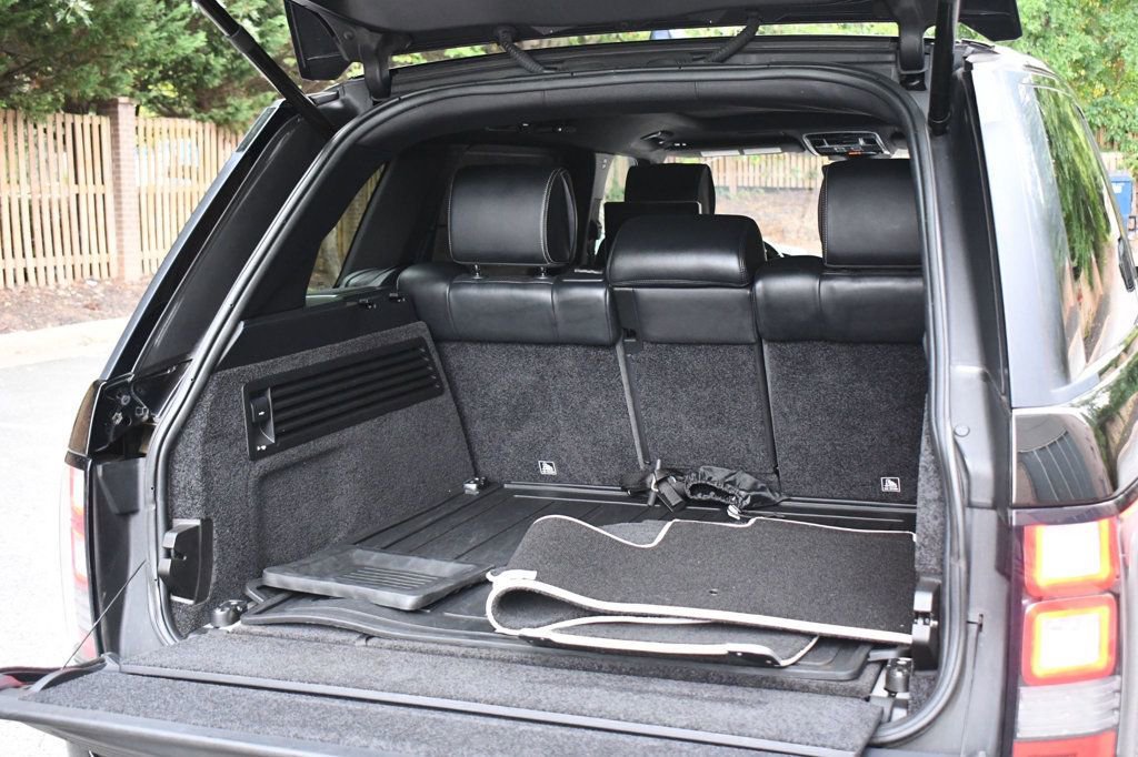 Used 2017 Land Rover Range Rover Long Wheelbase Autobiography image 9