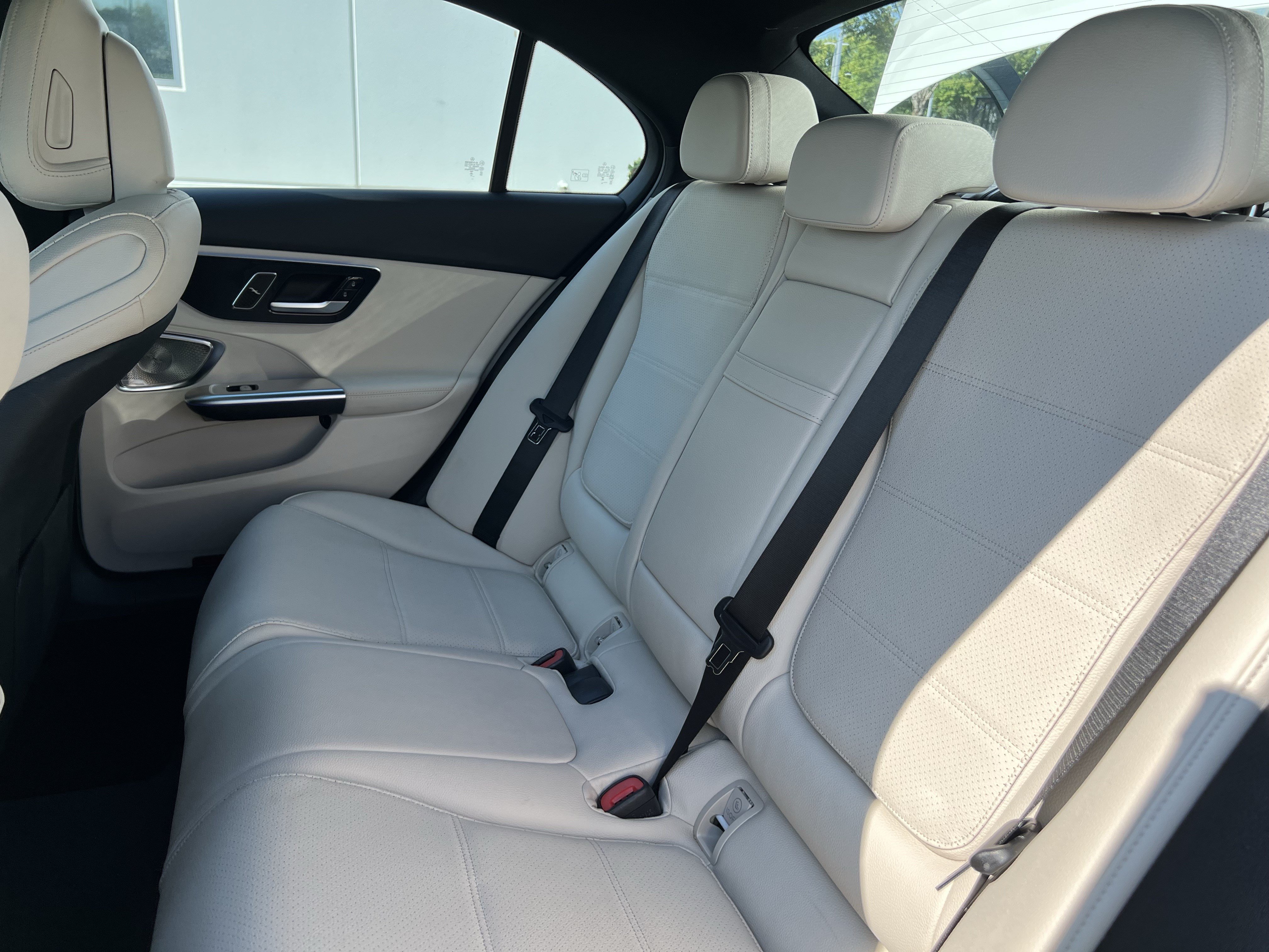 Used 2025 Mercedes-Benz C 300 Sedan image 32