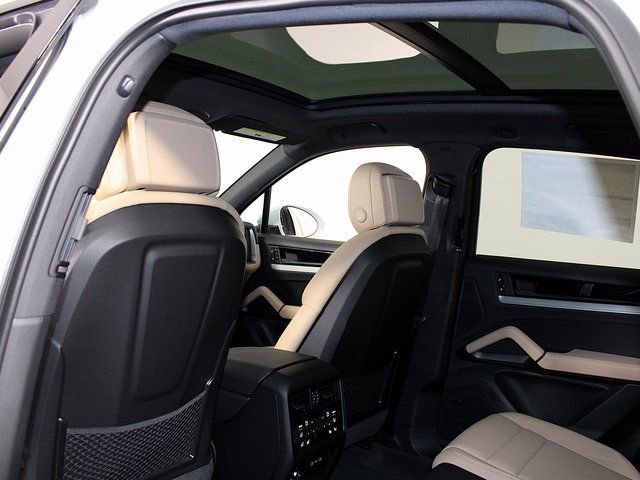 New 2026 Porsche Cayenne AWD/4WD image 20