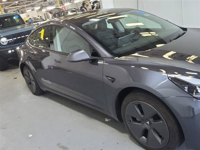 Used 2023 Tesla Model 3 Standard Range RWD image 3