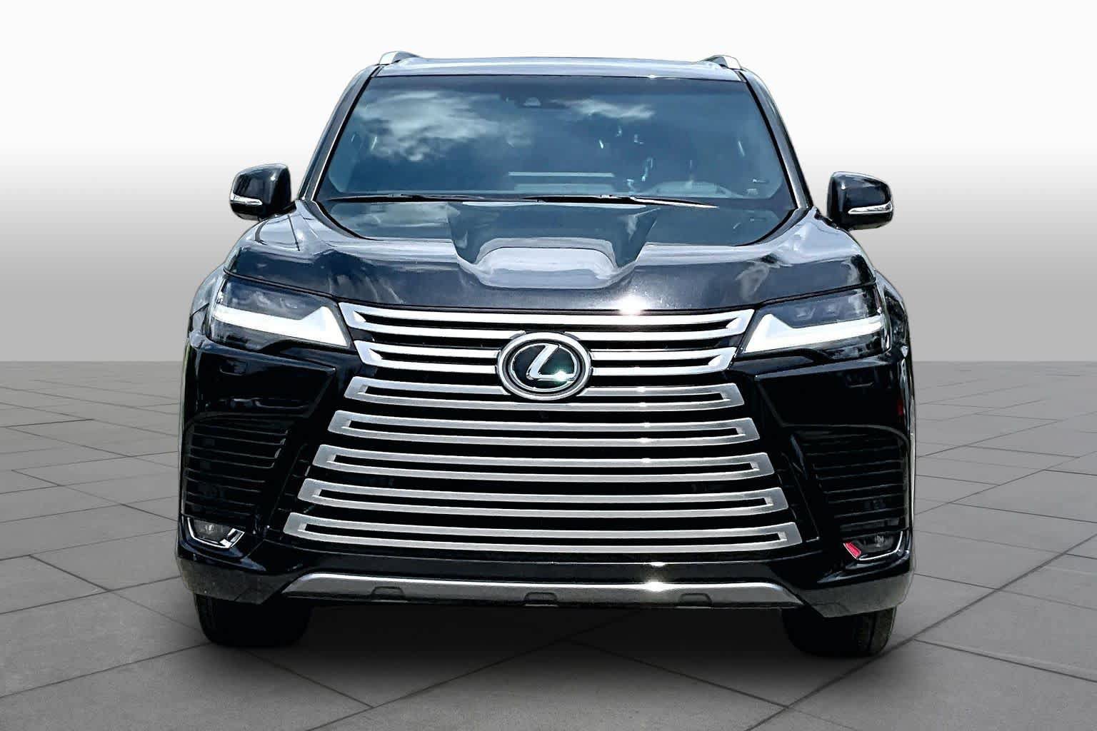 Used 2023 Lexus LX 600 4WD w/ Interior Upgrade Package image 4