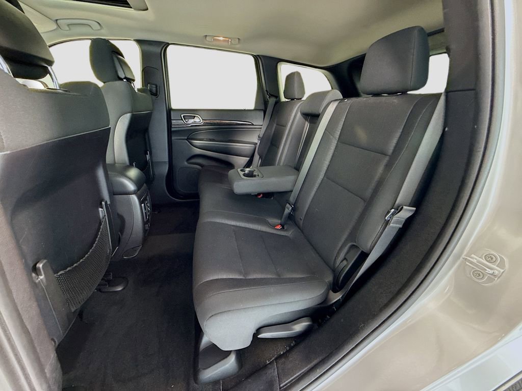 Used 2012 Jeep Grand Cherokee Laredo w/ Laredo E Group image 20