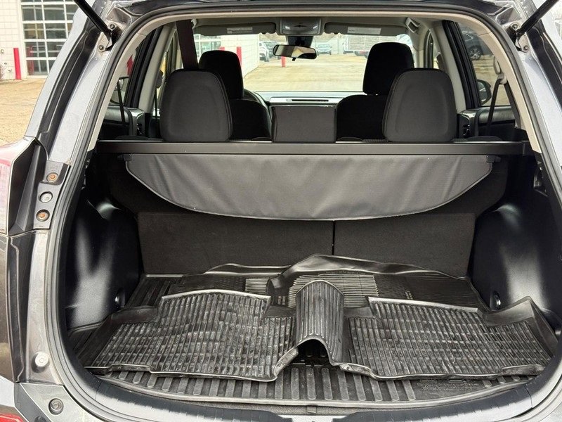 Used 2018 Toyota RAV4 LE w/ All Weather Liner Package image 9