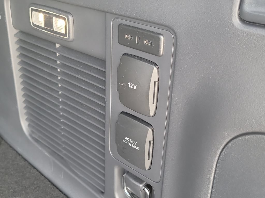 Used 2025 Lincoln Navigator L Black Label AWD/4WD image 10