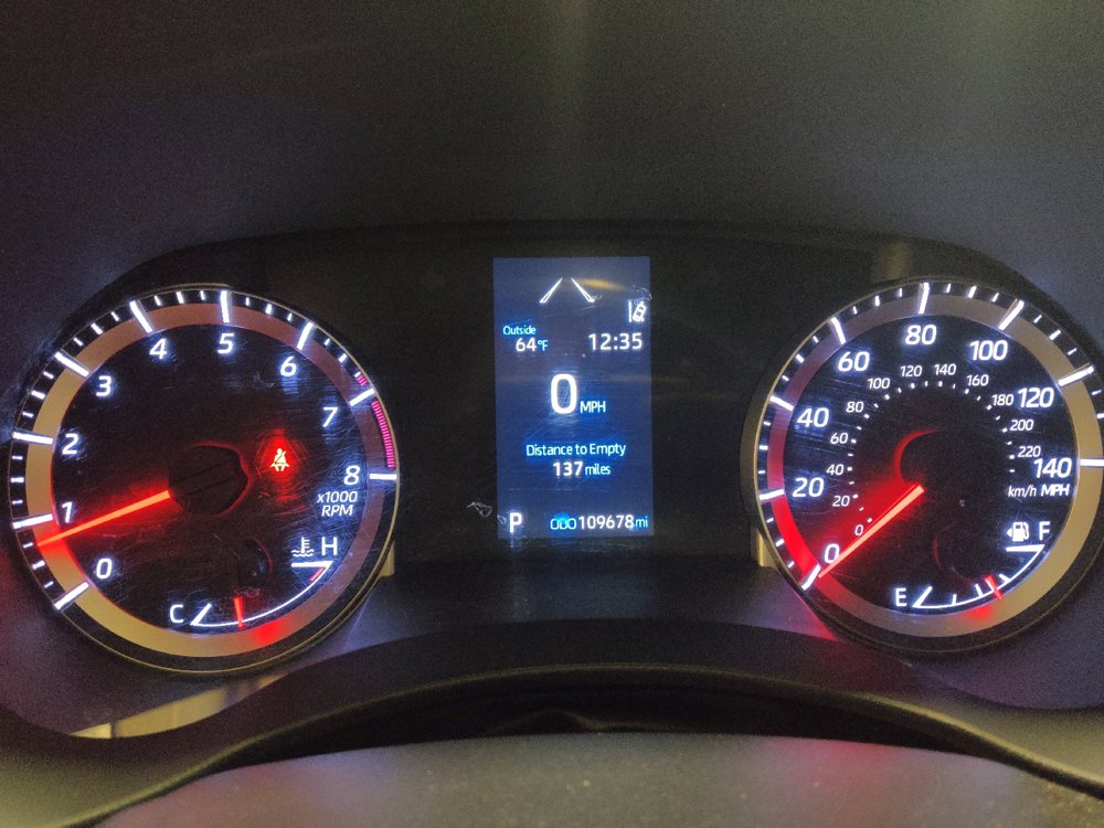 Used 2021 Toyota Highlander LE AWD/4WD image 23