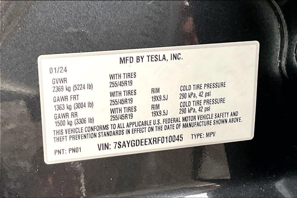 Used 2024 Tesla Model Y Long Range AWD/4WD image 33