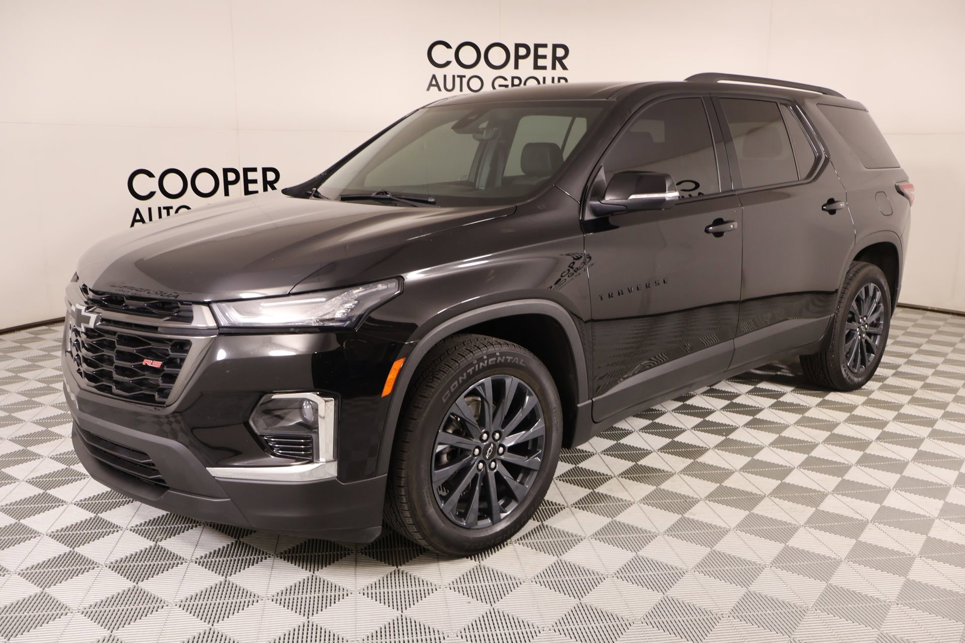 Used 2023 Chevrolet Traverse RS w/ LPO, Floor Liner Package FWD image 10