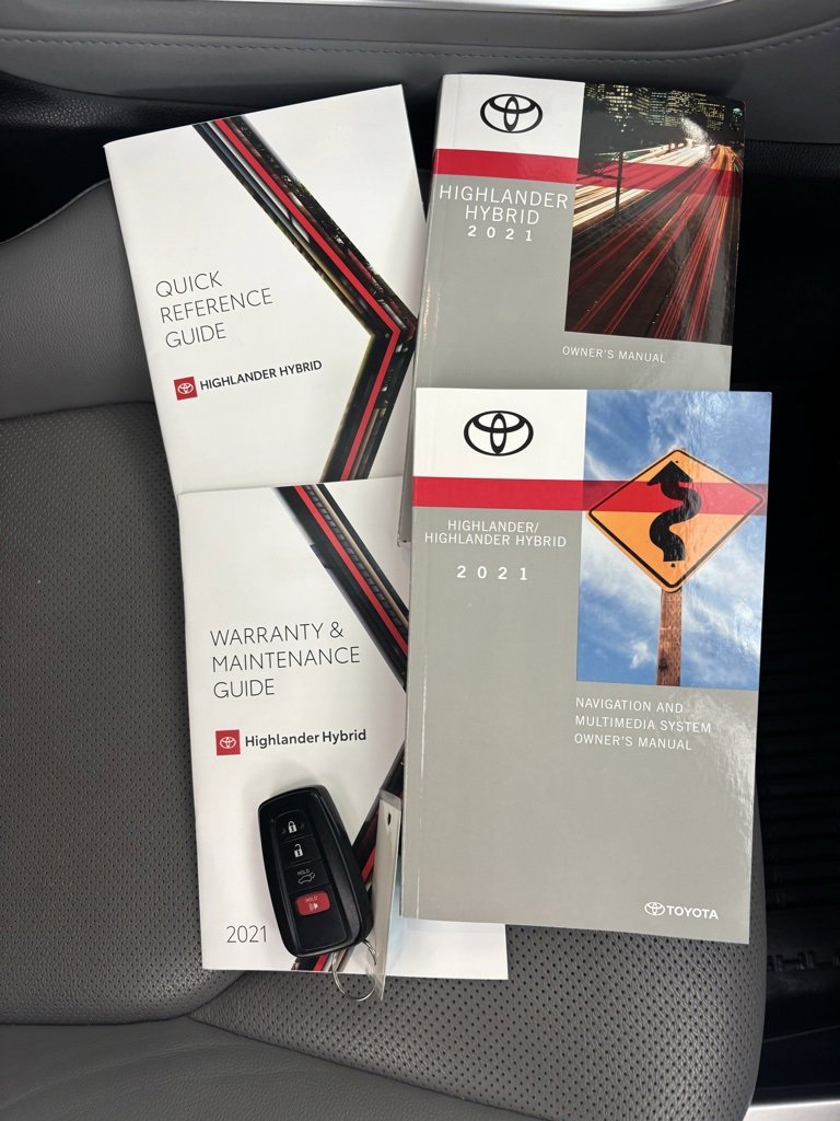 Certified 2021 Toyota Highlander Platinum image 34
